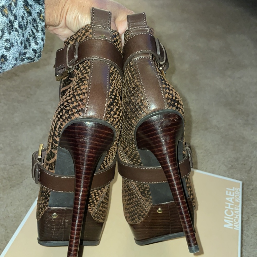 Absolute Gem! Wore Them Once. Mint Condition. - image 4